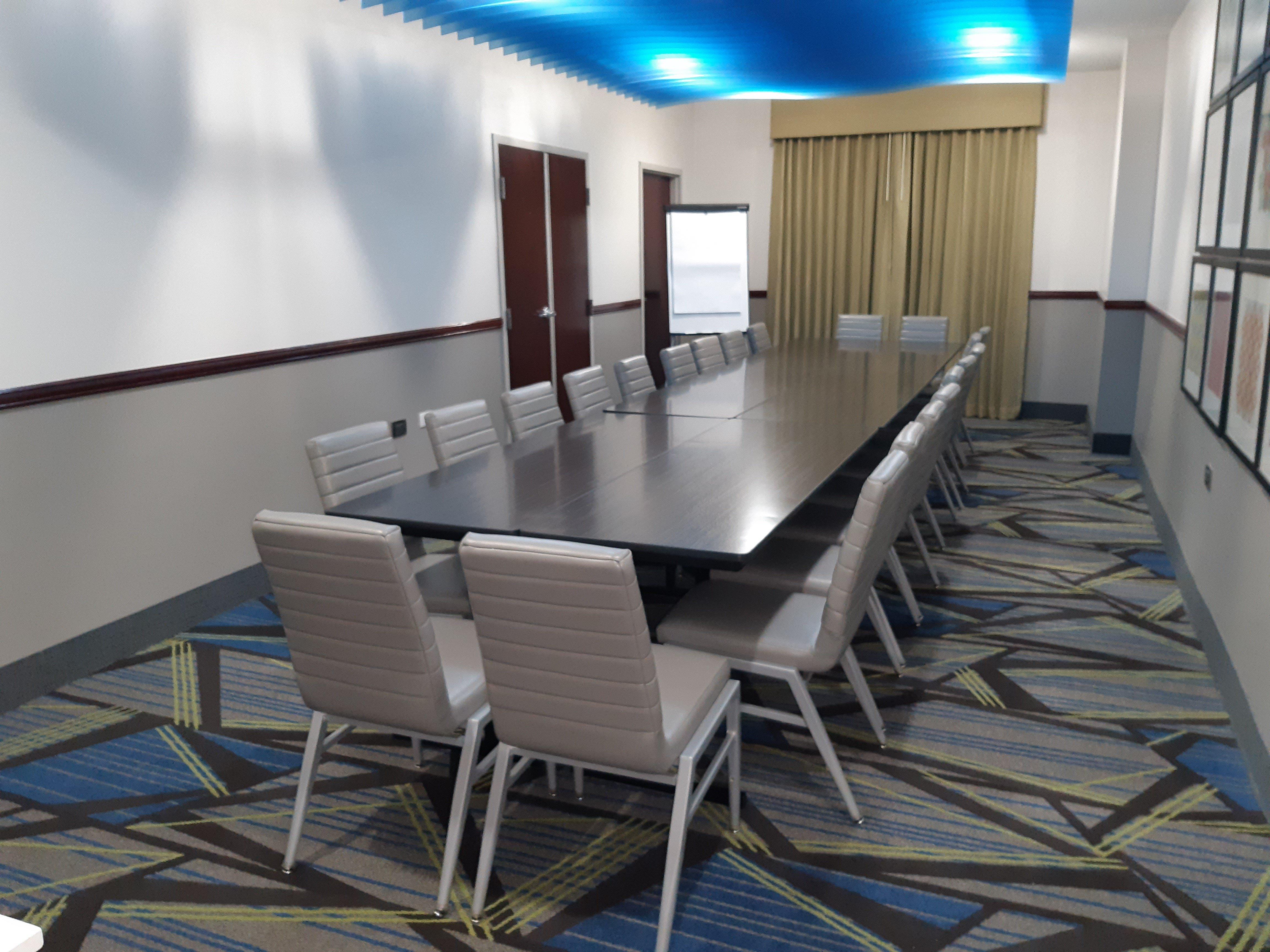 Holiday Inn Express Trincity By Ihg Exterior foto